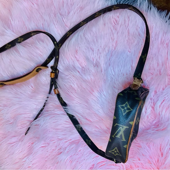 AUTHENTIC Vintage Louis Vuitton Danube crossbody camera bag - Picture 5 of 11